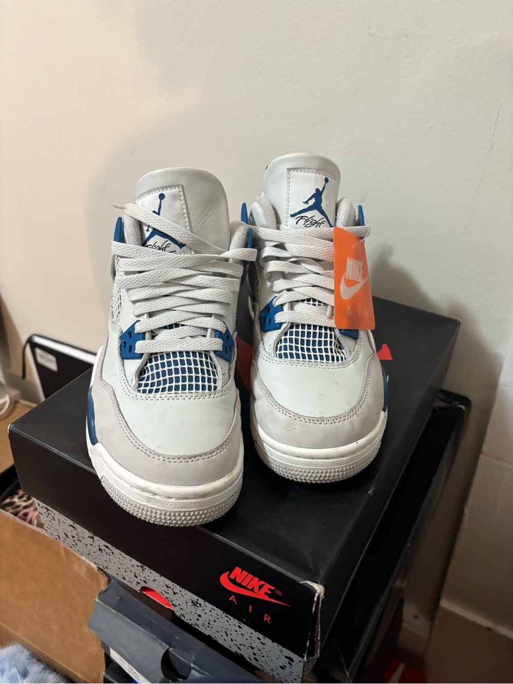 Nike White and Blue Retro Basketball Sneakers